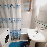 Livi Merevfalú Kerti Medencével *