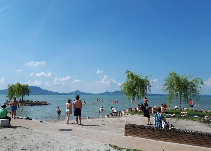 アパート Livi Merevfalu Kerti Medencevel *